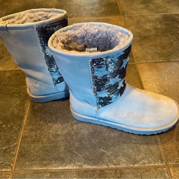 UGG Classic Sequin Stars boots, gray suede, fur lined, size 8, comfy - Picture 11 of 13